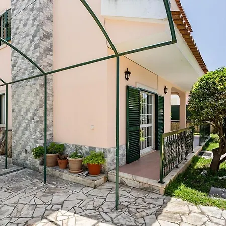 Guestready - Superb House With A Garden & Patio Gasthof Charneca (Setubal)