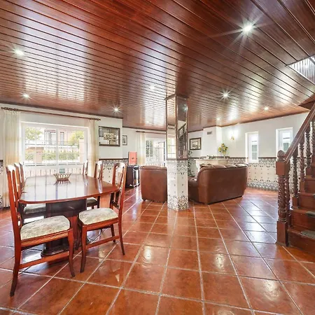 Guestready - Superb House With A Garden & Patio Charneca