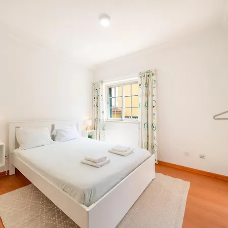 Guestready - Superb House With A Garden & Patio
