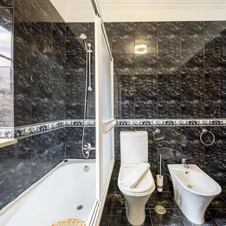 Guestready - Superb House With A Garden & Patio