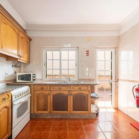 Guestready - Superb House With A Garden & Patio Vendégház 3*