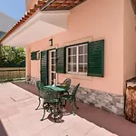 Guestready - Superb House With A Garden & Patio ゲストハウス シャルネカ