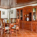 Guestready - Superb House With A Garden & Patio تشارنكه