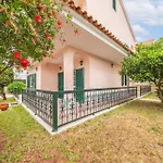 ゲストハウス Guestready - Superb House With A Garden & Patio 3*