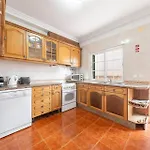 Guestready - Superb House With A Garden & Patio 3* シャルネカ