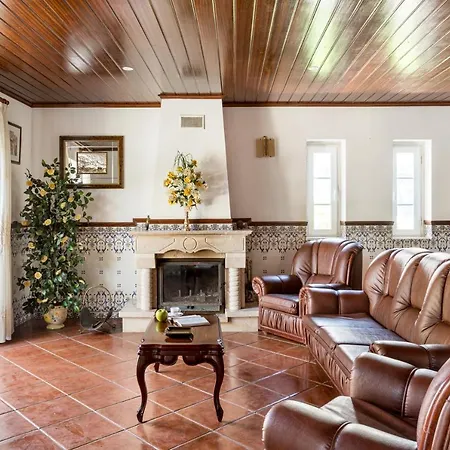 Joivy Superb House With Garden And Patio Charneca (Setubal)