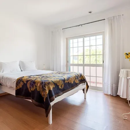 Joivy Superb House With Garden And Patio Charneca (Setubal)