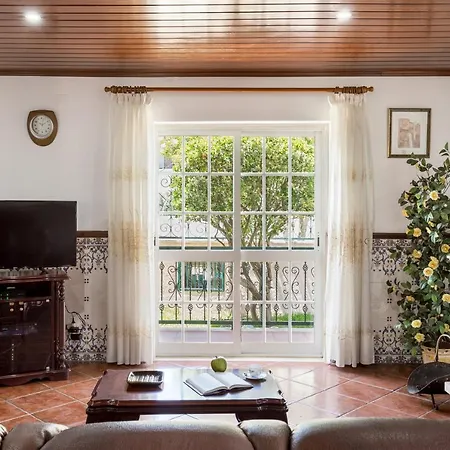 Holiday home Joivy Superb House With Garden And Patio