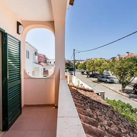 Guestready - Superb House With A Garden & Patio Casa de hóspedes 4*