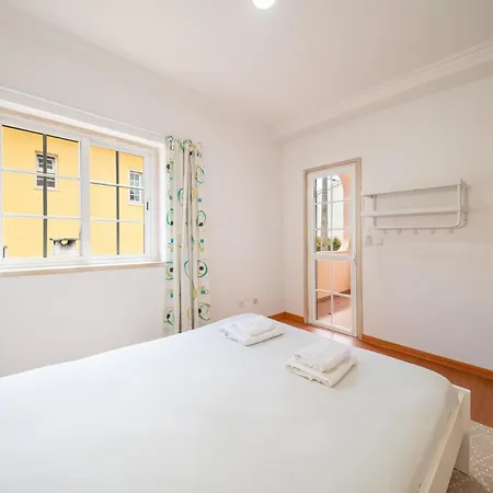 Guestready - Superb House With A Garden & Patio 3* シャルネカ
