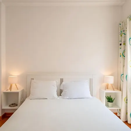 Guestready - Superb House With A Garden & Patio ゲストハウス 3*