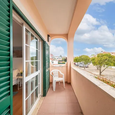 ゲストハウス Guestready - Superb House With A Garden & Patio 3*