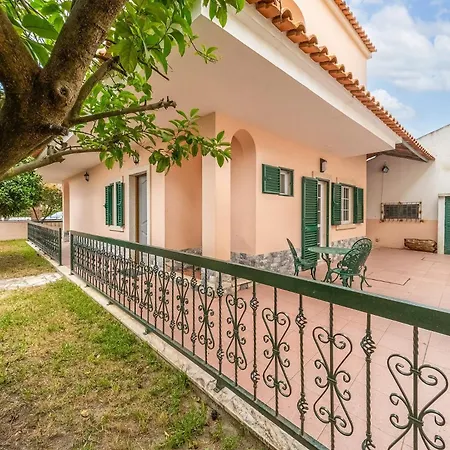 Guestready - Superb House With A Garden & Patio 3*